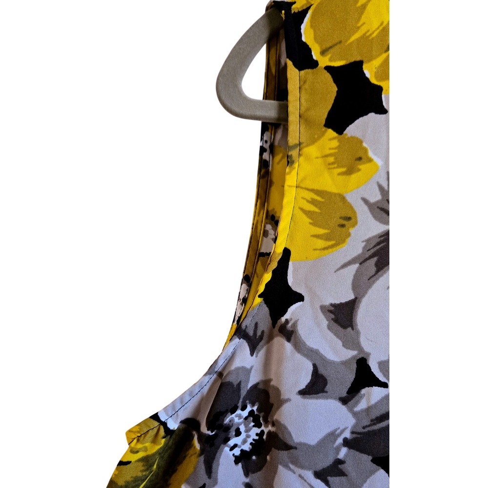 Who What Wear Yellow Floral Sleeveless Blouse - Picture 3 of 9